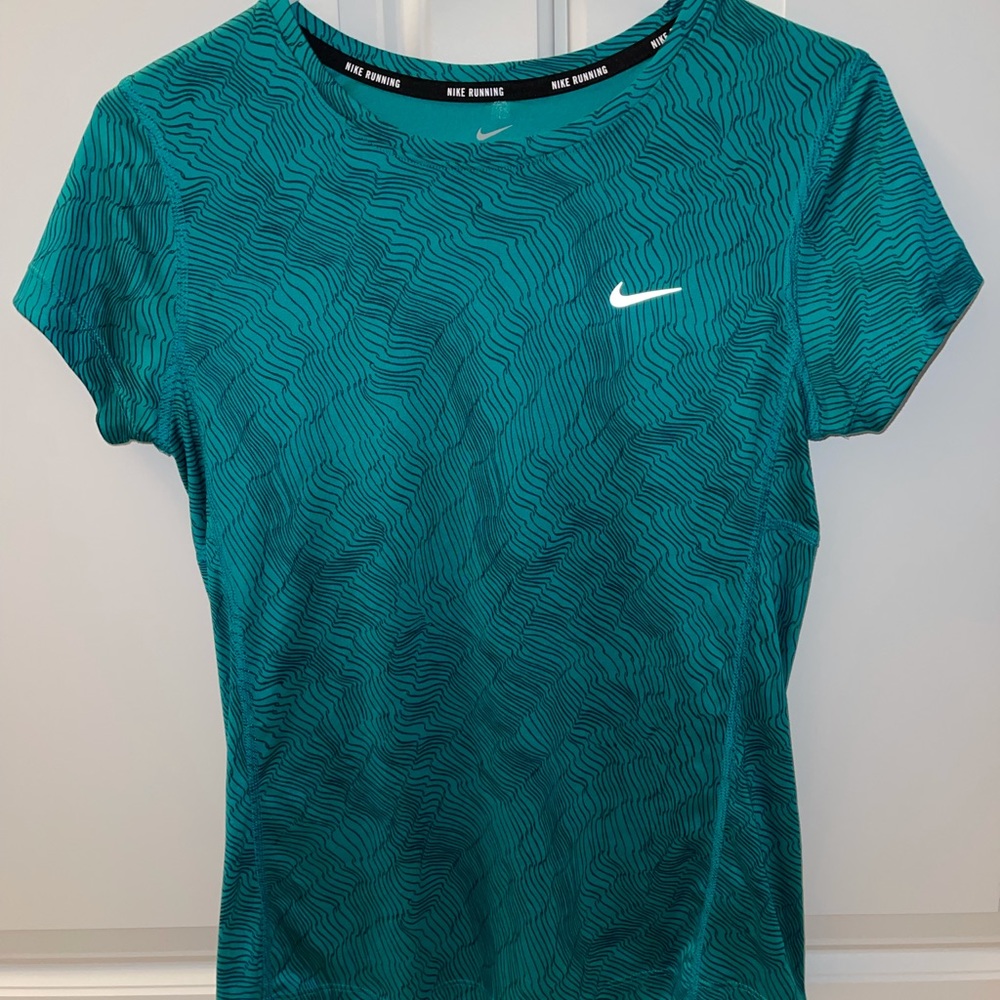 NIKE athletic top